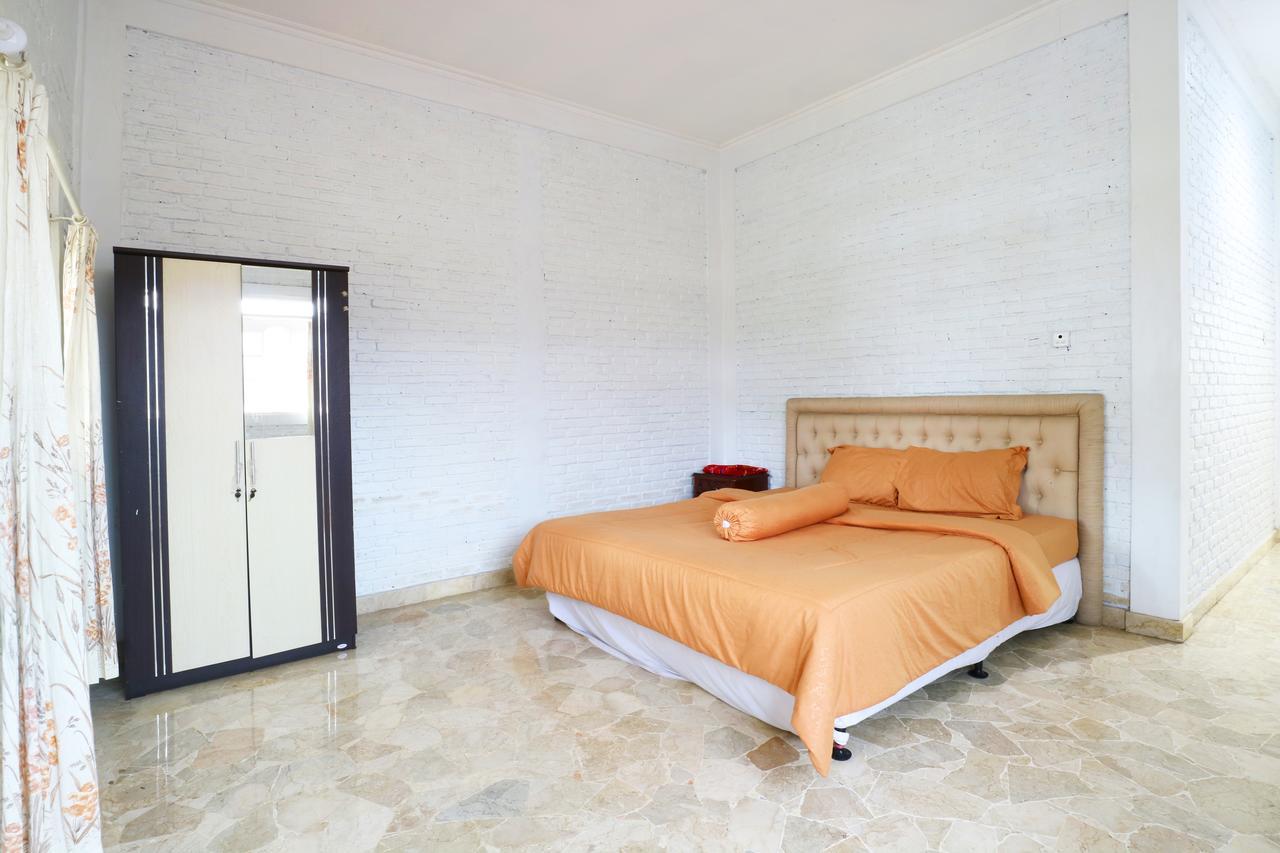 Villa Madani Paragajen エクステリア 写真
