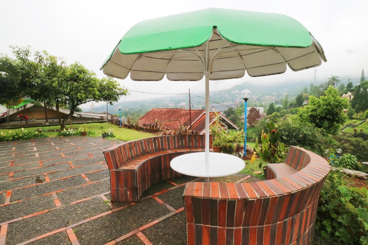 Villa Madani Paragajen エクステリア 写真