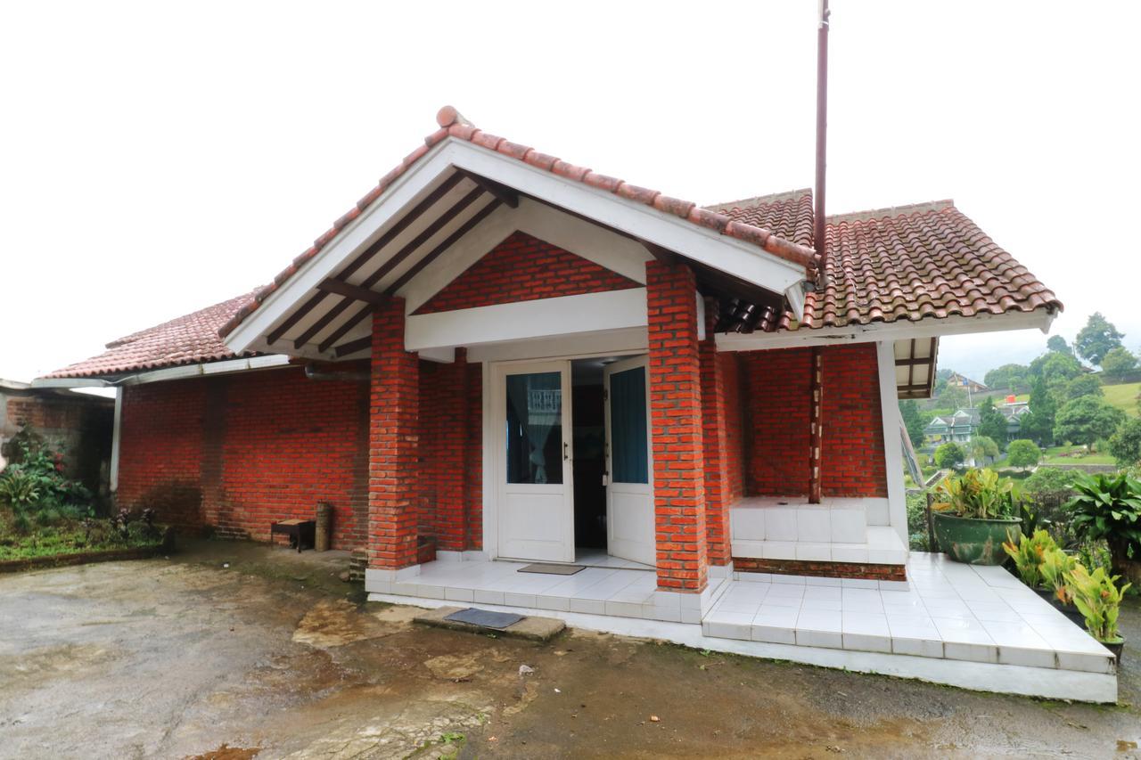 Villa Madani Paragajen エクステリア 写真