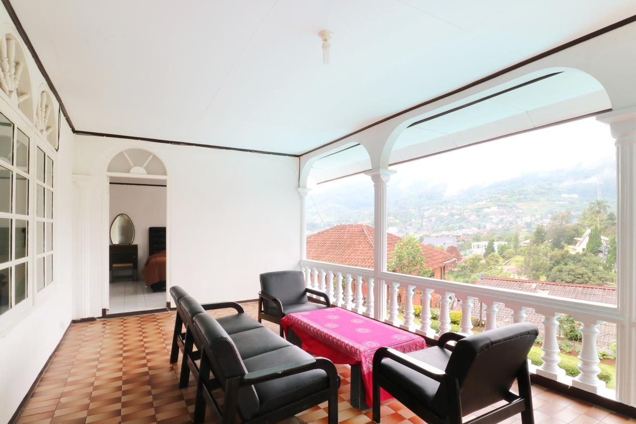 Villa Madani Paragajen エクステリア 写真