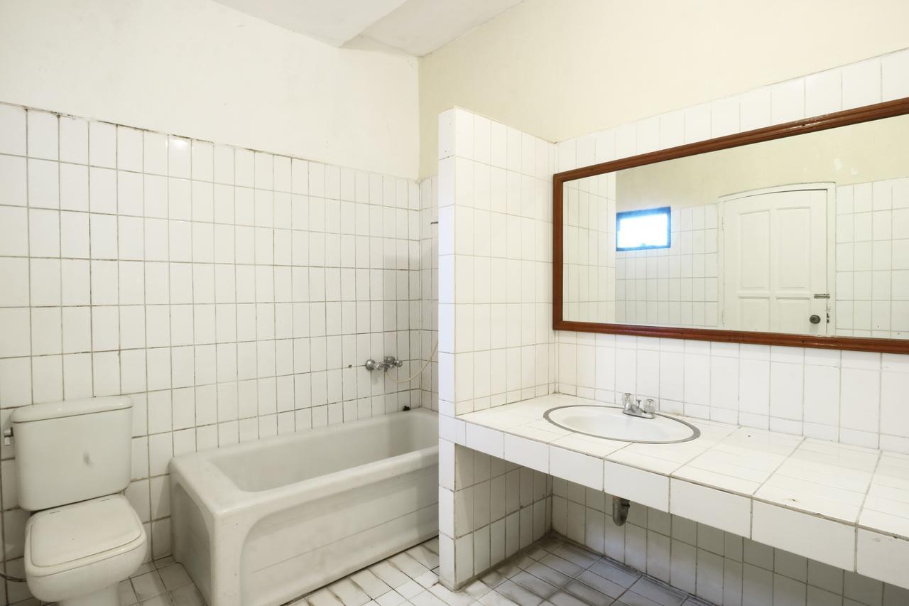 Villa Madani Paragajen エクステリア 写真