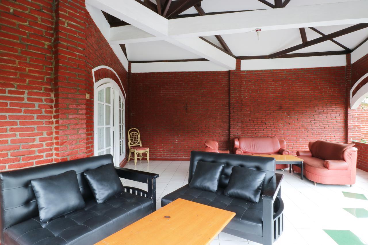 Villa Madani Paragajen エクステリア 写真